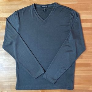 Kenneth Cole New York. Size medium men’s V neck shirt. Medium